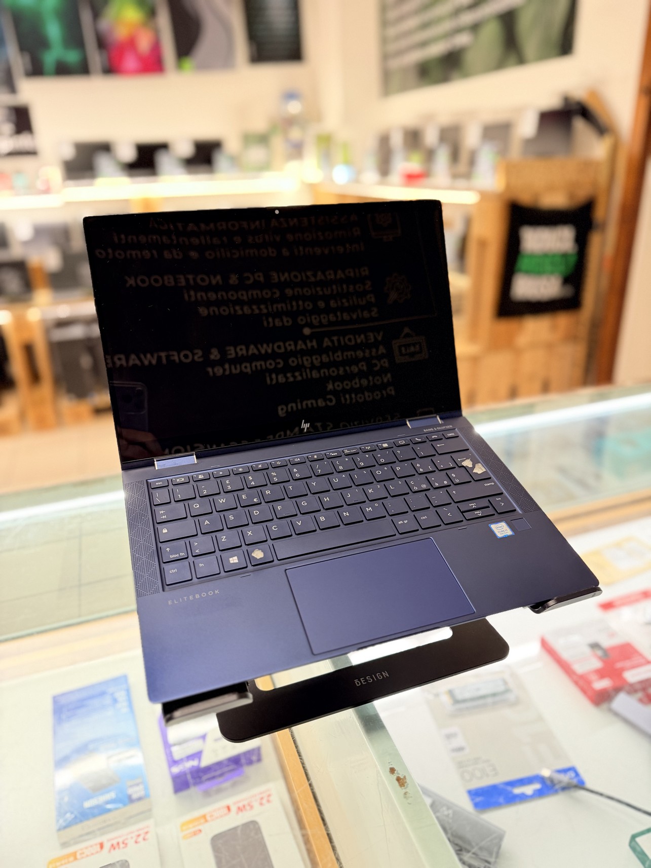 HP Elite Dragonfly G1 Ricondizionato | i7-8565U | 16GB RAM | 512GB SSD | 13.3" FHD Touch | Windows 11 Pro | Grado B
