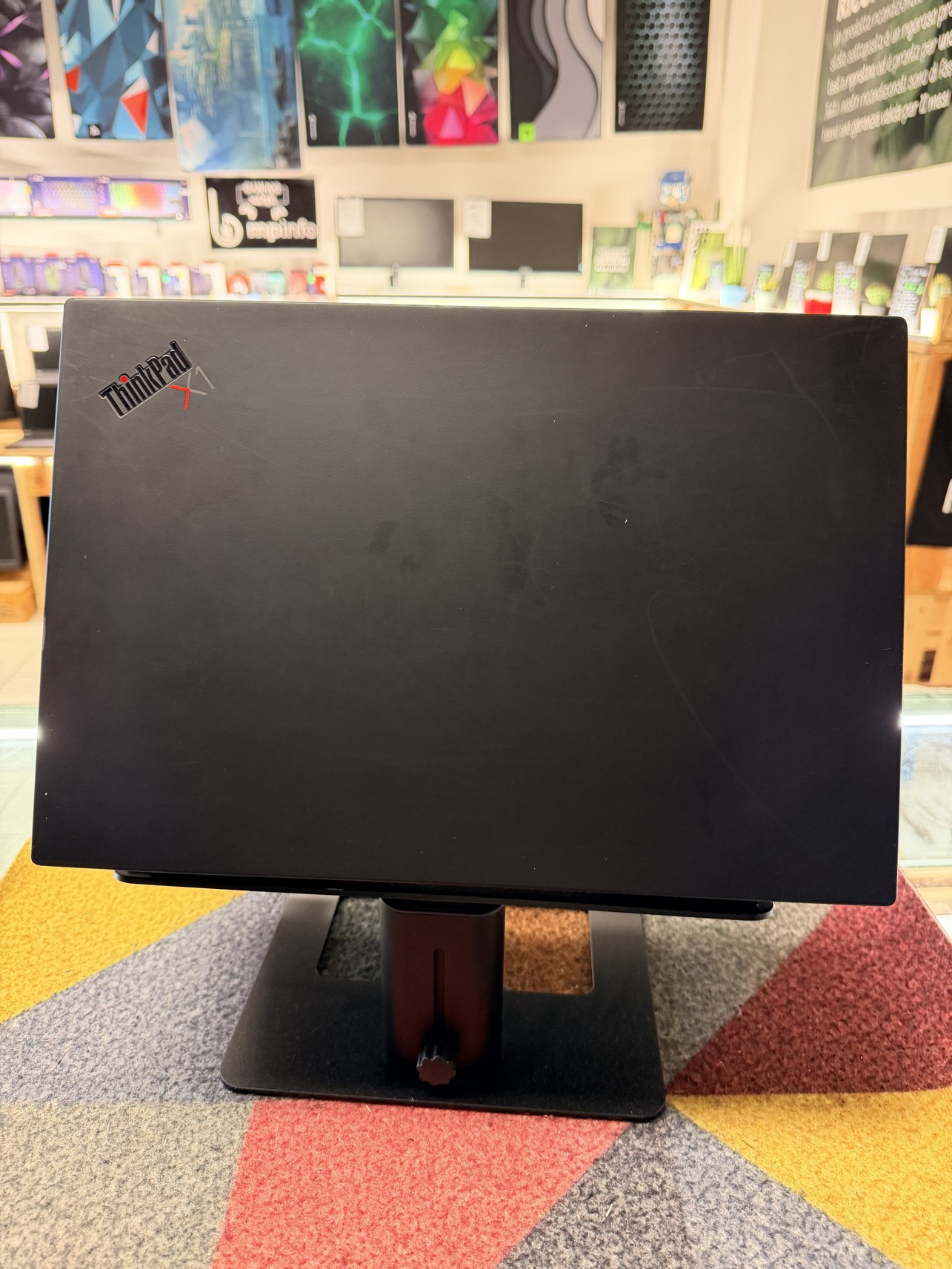 Lenovo ThinkPad X1 Extreme Gen 3 Ricondizionato | i7-10750H | 16GB RAM | 512GB SSD | 15.6″ | Windows 11 Pro | Grado B - immagine 5