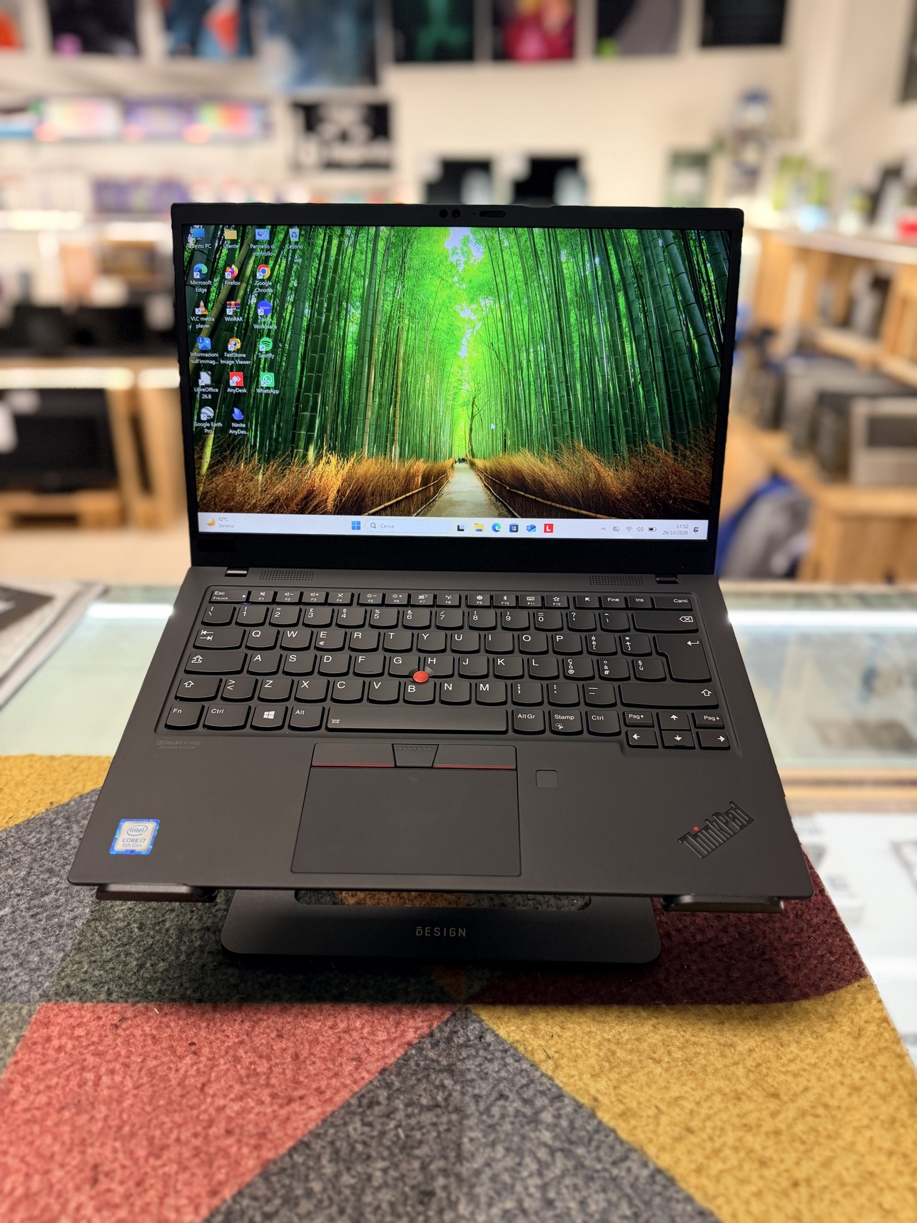 Lenovo ThinkPad X1 Carbon Gen 7 Ricondizionato | i7-8565U | 16GB RAM | 512GB SSD | 14″ | Windows 11 Pro | Grado A