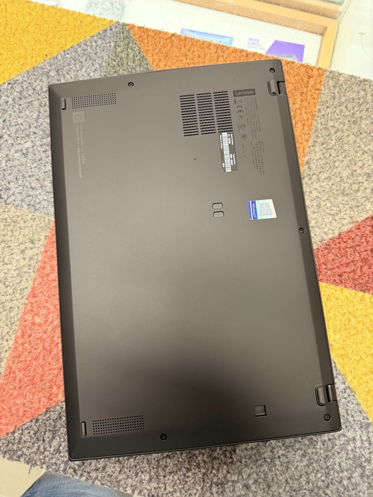 Lenovo ThinkPad X1 Carbon Gen 7 Ricondizionato | i7-8565U | 16GB RAM | 512GB SSD | 14″ | Windows 11 Pro | Grado A - immagine 3