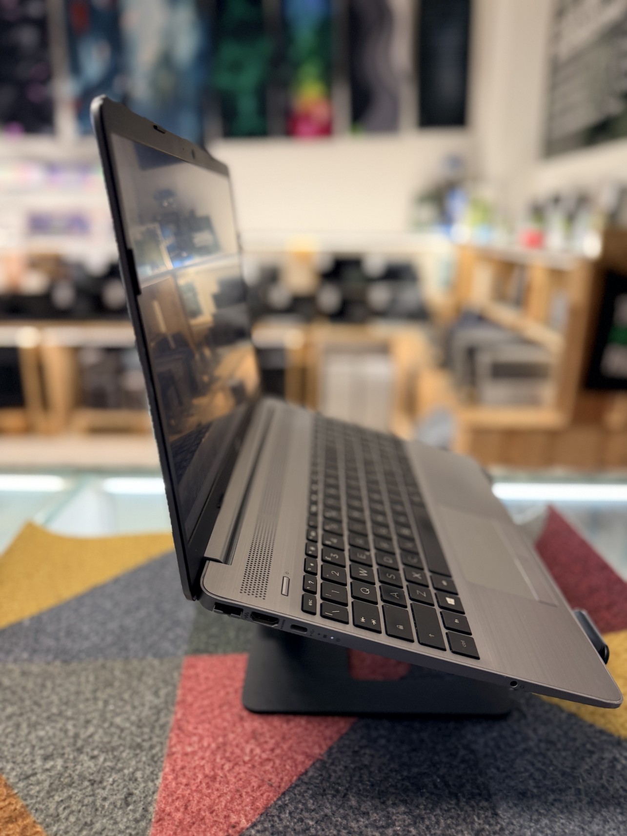 HP 255 G8 Ricondizionato | Ryzen 3 3250U | 8GB RAM | 256GB SSD | 15.6″ | Windows 11 Home | Grado B - immagine 2