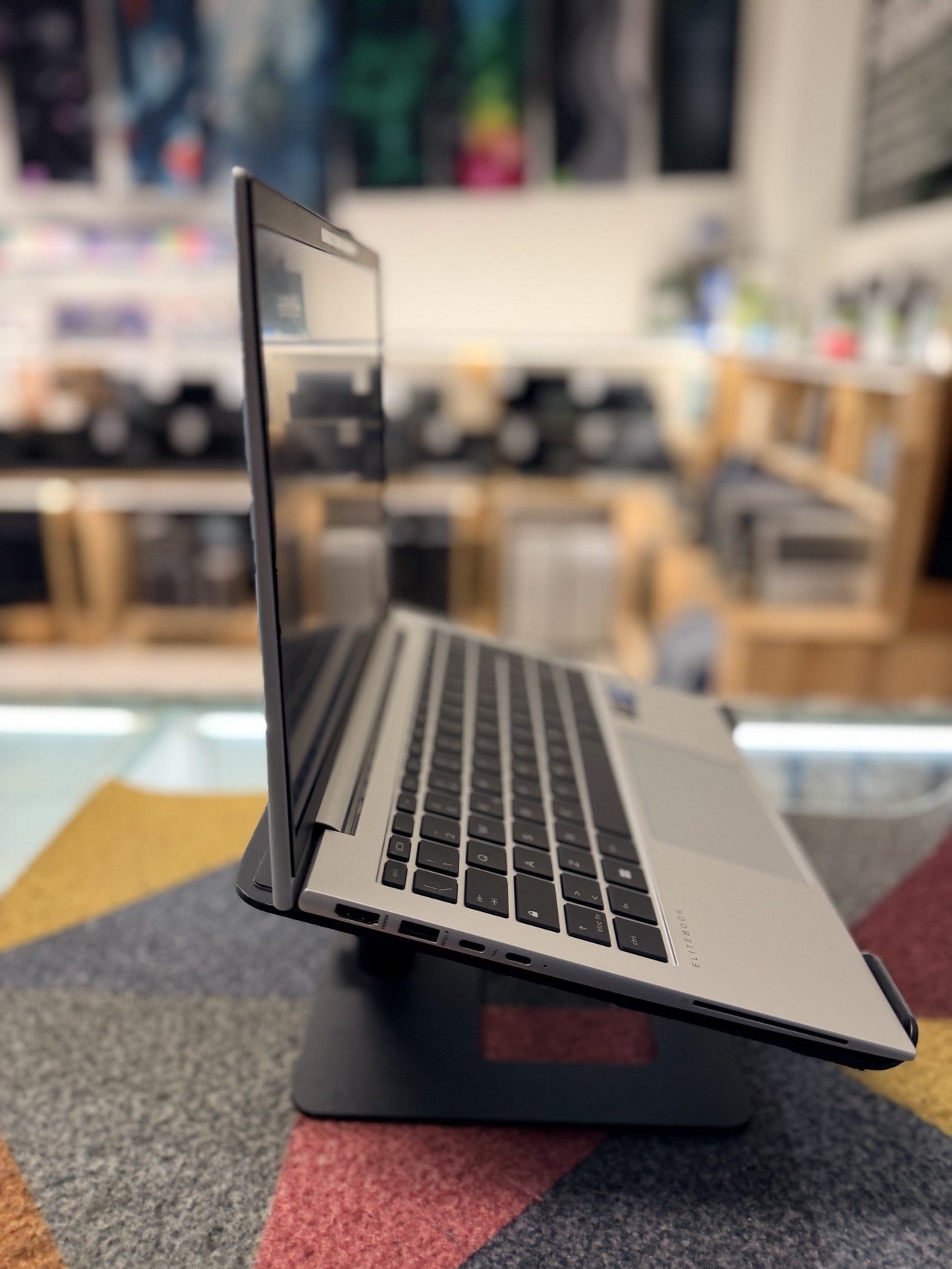 HP EliteBook 830 G9 Ricondizionato | i7-1255U | 16GB RAM | 512GB SSD | 13.3″ WUXGA | Windows 11 Pro | Grado A - immagine 3
