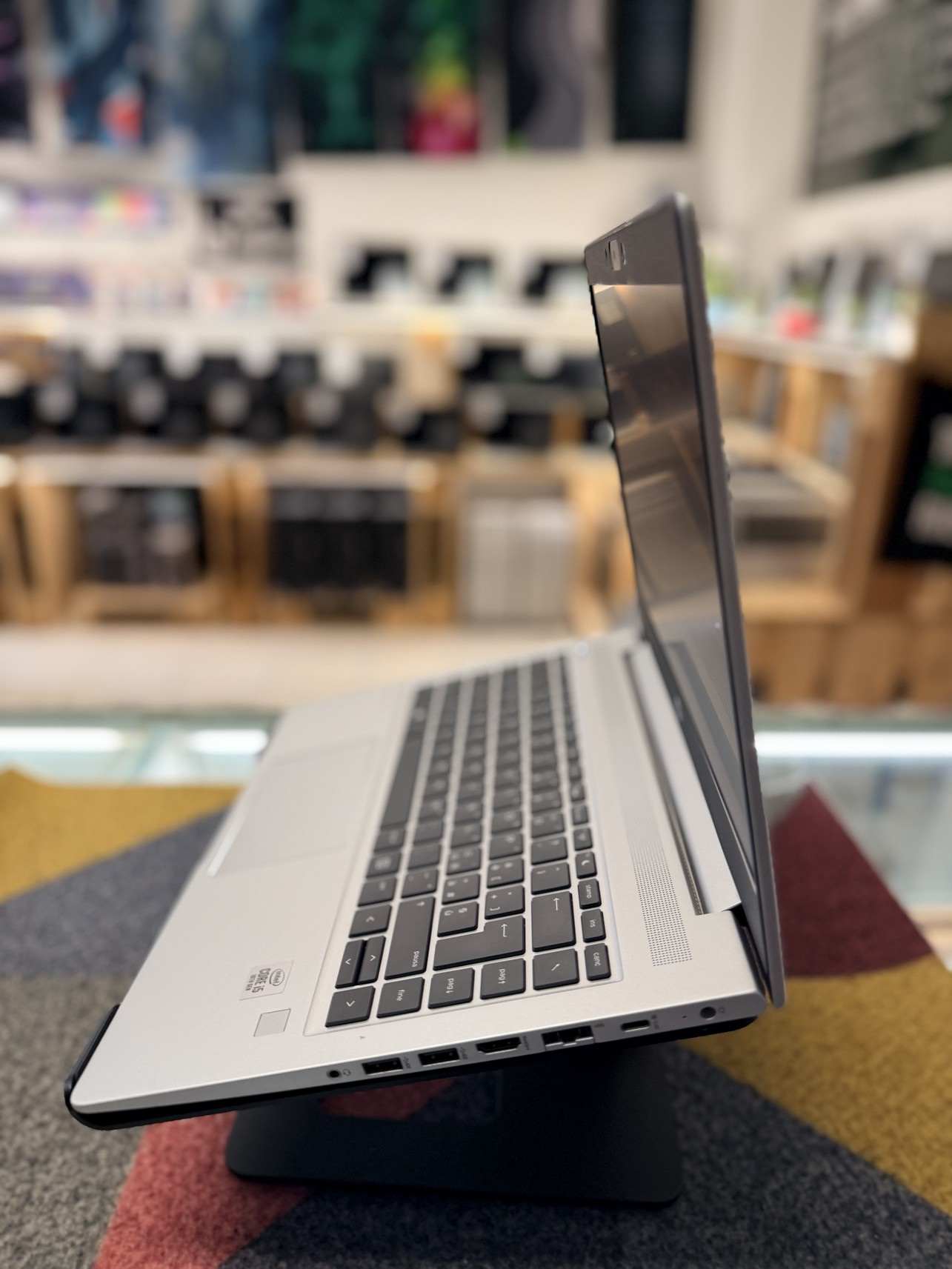 HP ProBook 440 G7 Ricondizionato | i5-10210U | 8GB RAM | 256GB SSD | 14″ FHD | Windows 11 Pro | Grado B - immagine 5